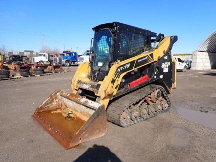 2017-asv-vt-70-multi-terrain-loader-asvvt070l6ys00-image-1