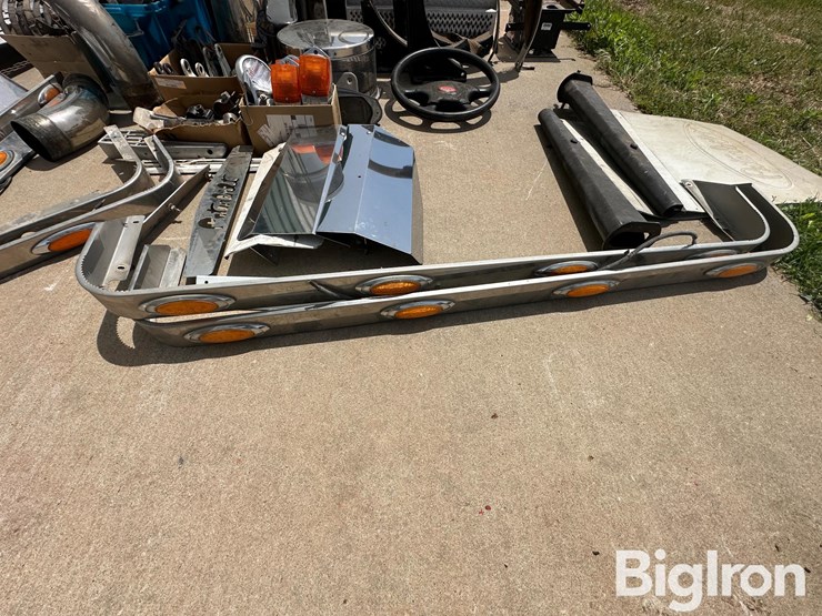 peterbilt-379-image-12