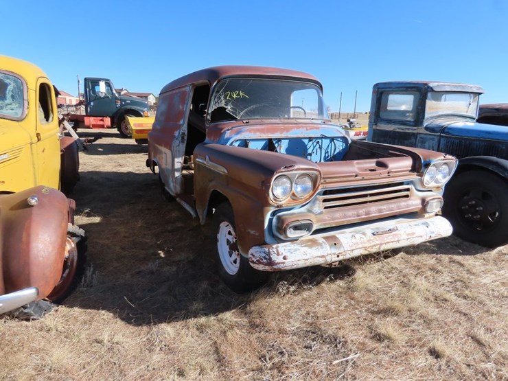 1958-chevrolet-apache-image-1
