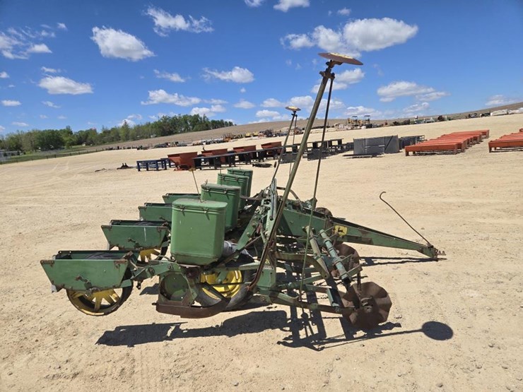 john-deere-1240-image-10