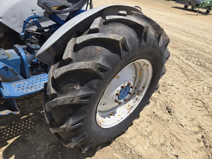 ford-4000-image-15
