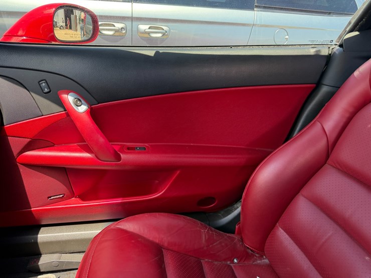 #47804-•-2005-chevrolet-corvette-convertible-vin:-1g1yy34u655124268-image-68