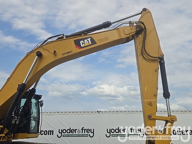 2019-caterpillar-336-image-27
