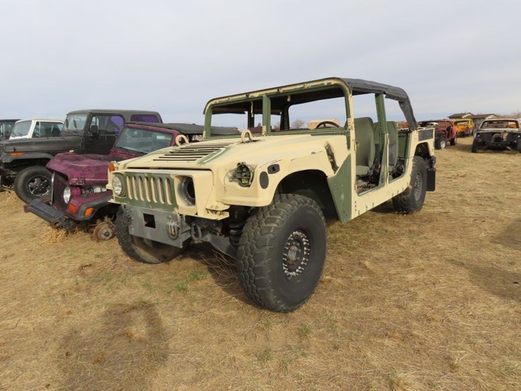 2009-am-general-humvee-4x4-image-3