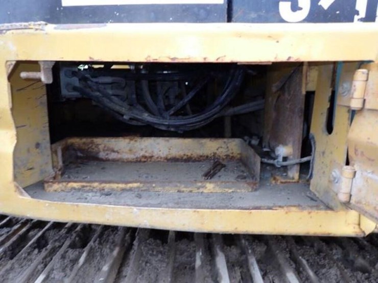 2013-caterpillar-321d-lcr-image-60