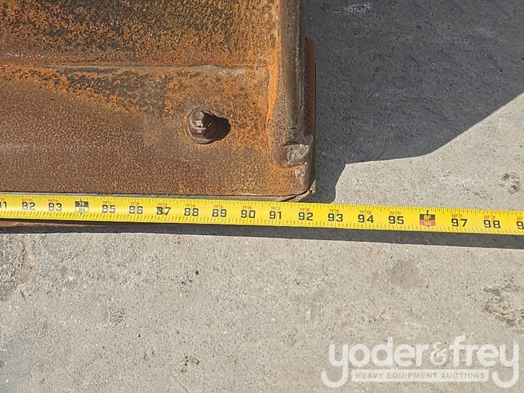 2020-deere-310sl-image-16