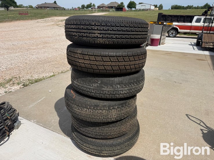 16”-mounted-trailer-tires-image-2