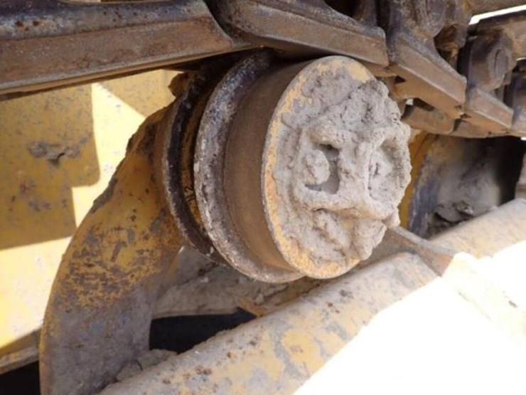 2005-deere-450j-lt-image-37