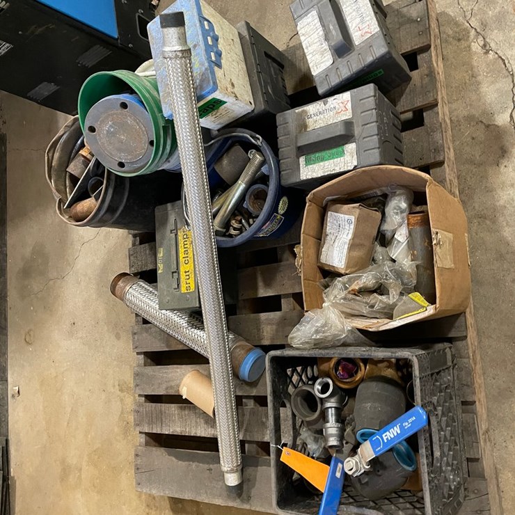 #4550 • Pallet of Misc. Hardware