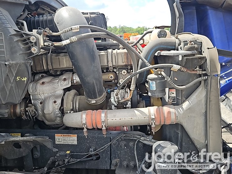 2019-freightliner-cascadia-125-image-25