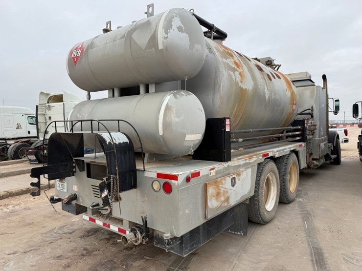 2018-kenworth-t800-image-3