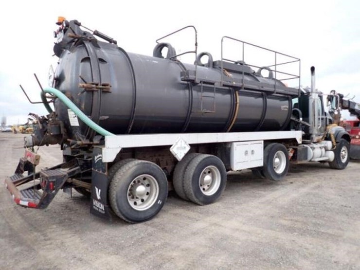 inoperable-2005-mack-cv713-granite-tri/a-vacuum-tr-image-5