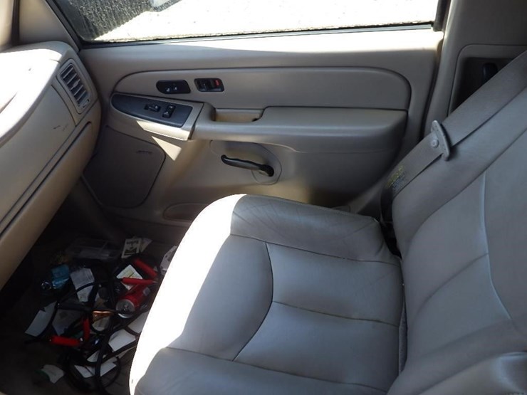 2005-chevrolet-silverado-3500-image-41