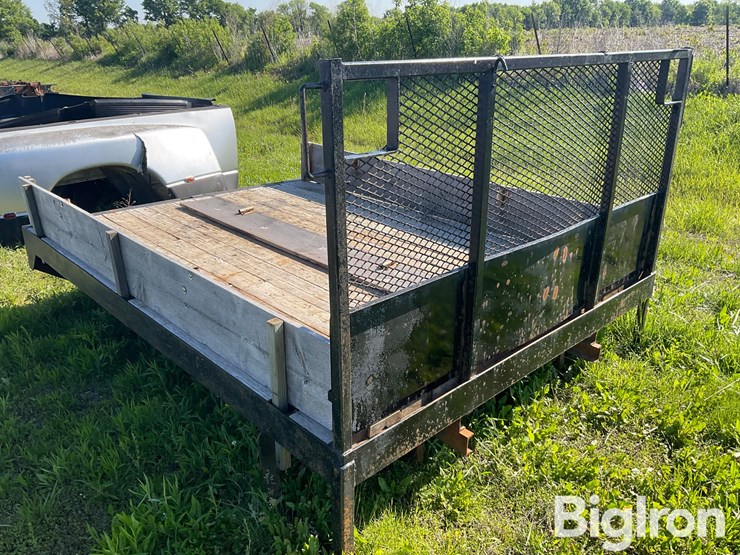 wood-floor-flatbed-image-3