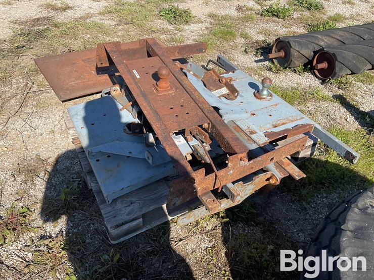 b-&-w-trailer-ball-hitches-image-7