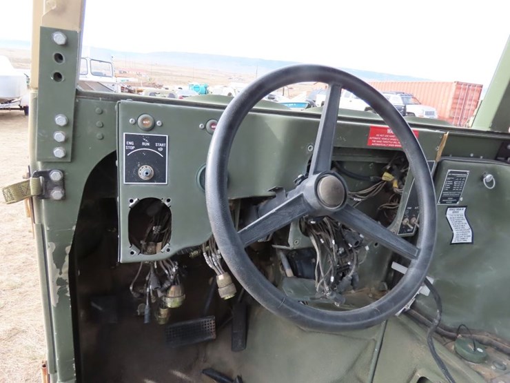 2009-am-general-humvee-4x4-image-9