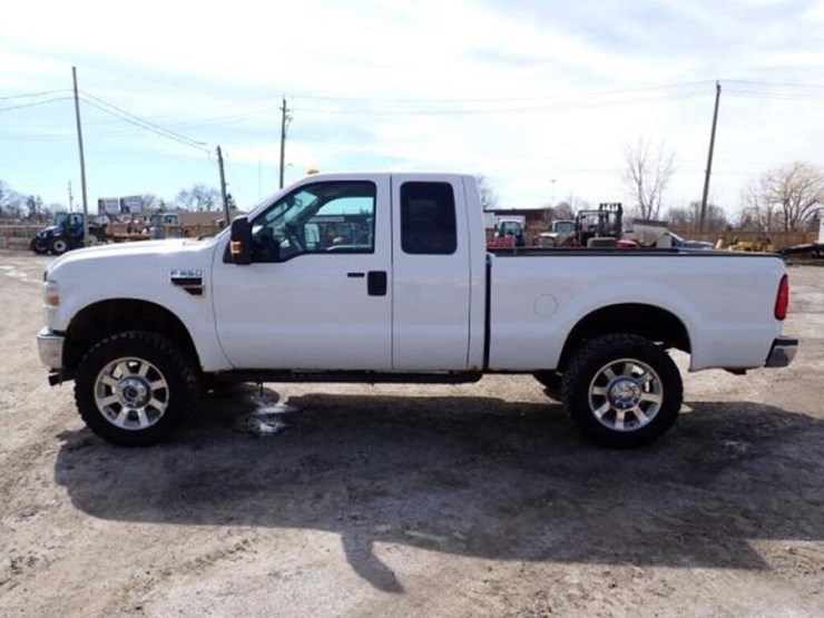2010-ford-f350-xlt-image-9