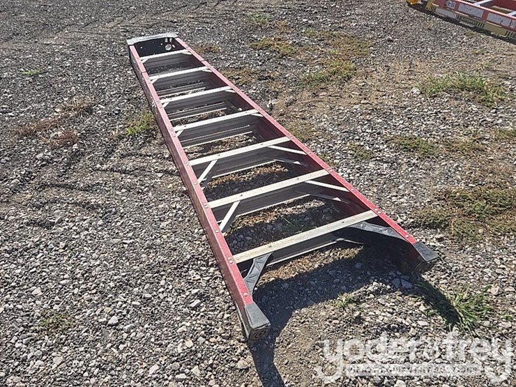 8'-a-frame-ladder-image-1