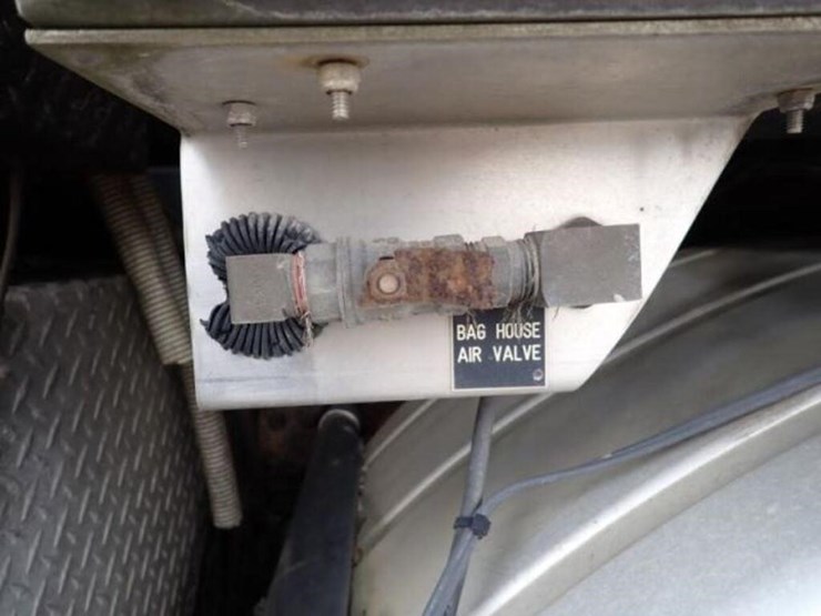 inoperable-2007-supervac-2000-on-2007-mack-ct713-1-image-102