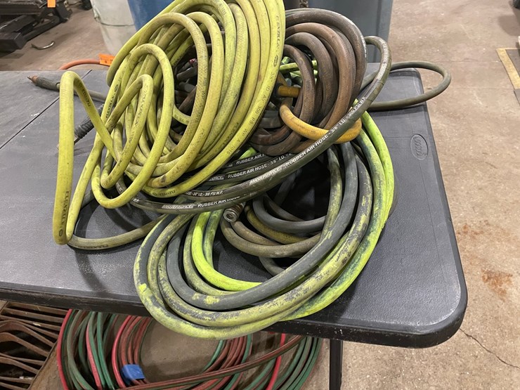#4605-•-assortment-of-air-hoses-image-4