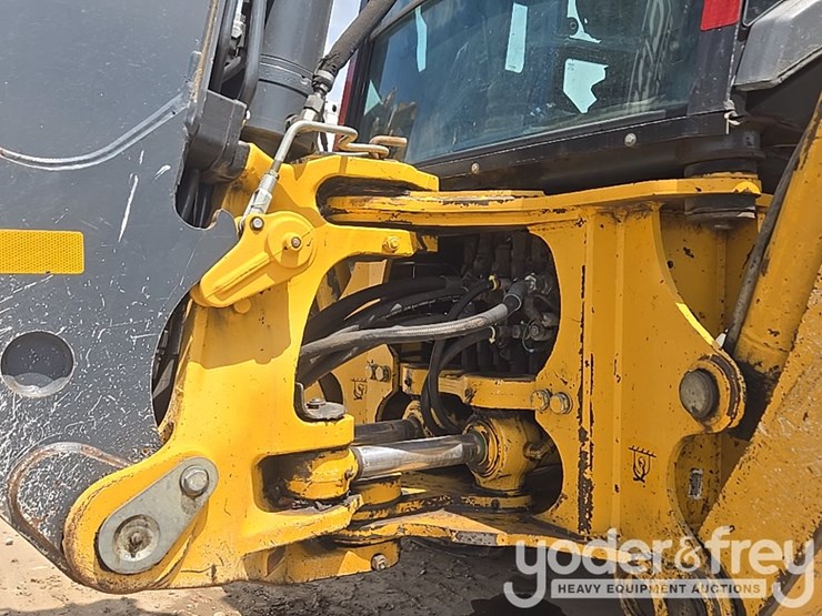 2020-deere-310sl-image-26