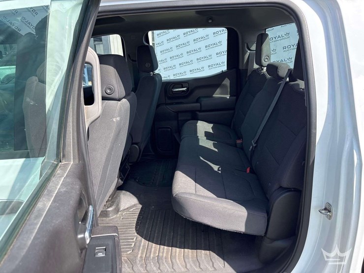 2020-chevrolet-silverado-1500-image-19