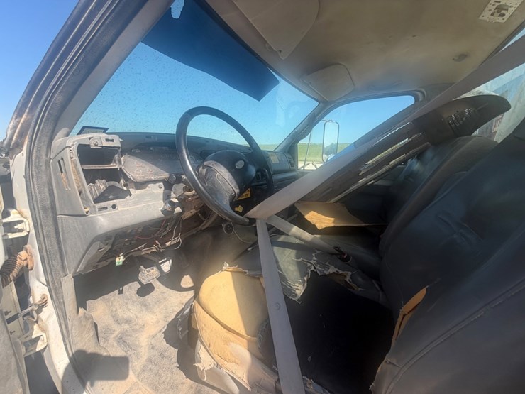 2007-ford-f750-image-12