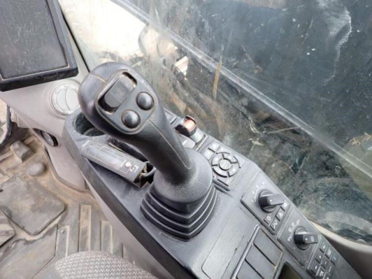 2018-volvo-ecr355el-image-16