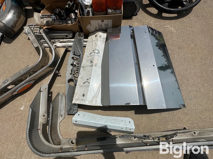 peterbilt-379-image-16