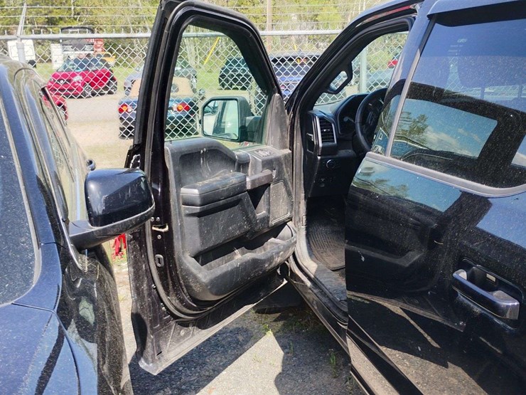 2020-ford-f150-image-14
