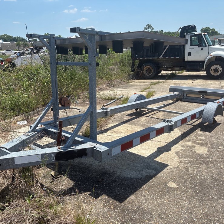 #50 • 2016 GREGORY TRAILER ATTENUATOR