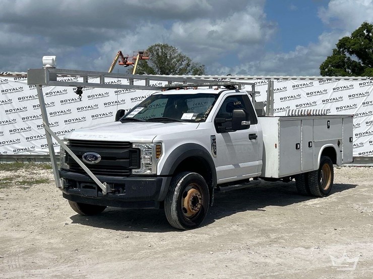 2019-ford-f450-image-1