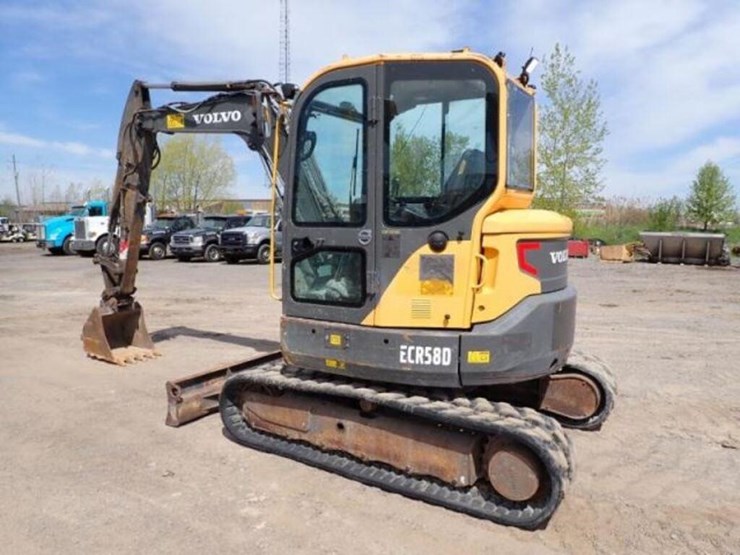 2015-volvo-ecr58d-image-6