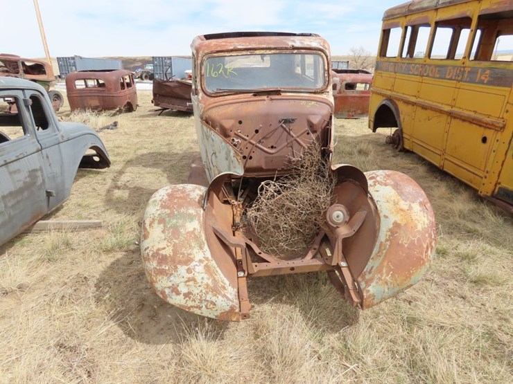 rare-1935-willy-4dr-sedan-project-image-2