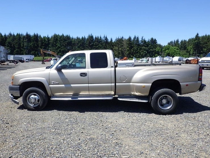 2005-chevrolet-silverado-3500-image-8