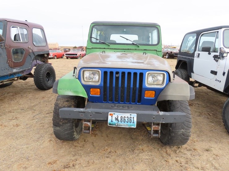 1993-jeep-wrangler-image-2