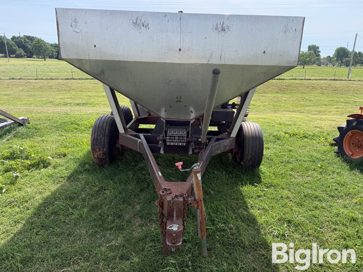 fertilizer-spreader-image-2