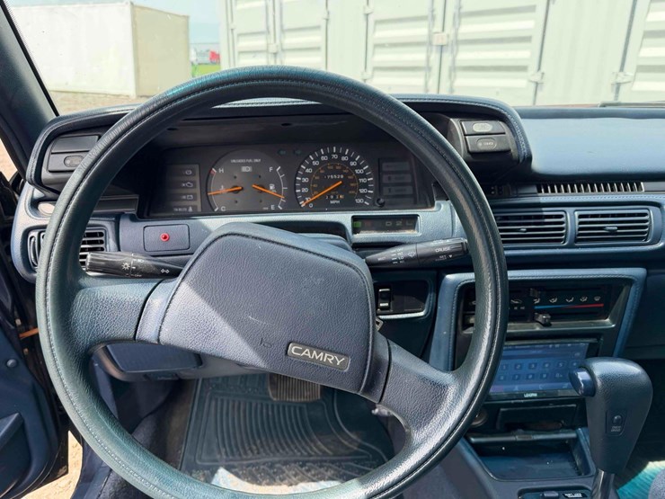 1990-toyota-camry-image-19