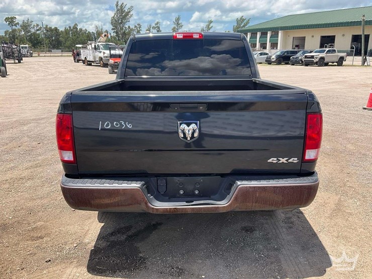 2016-dodge-1500-image-29