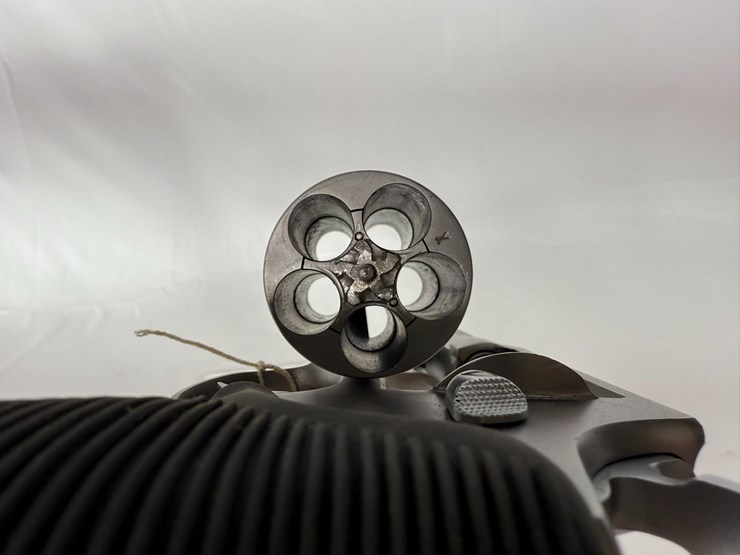 #84-•-taurus-the-judge-45lc/410gauge-bs626306-image-17