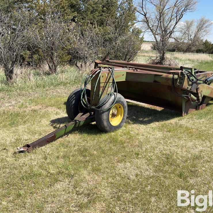 JOHN DEERE 650