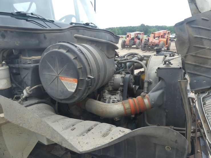 2006-international-durastar-4300-image-10
