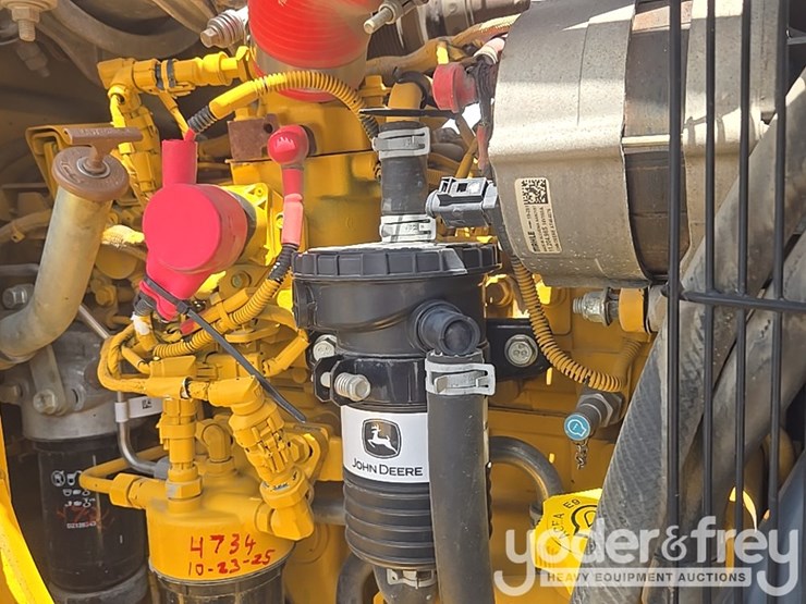 2020-deere-310sl-image-39