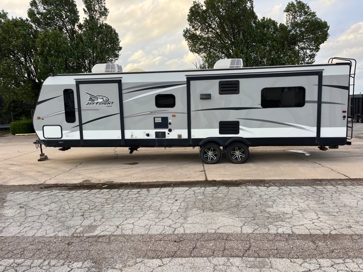 2016-jayco-jay-flight-camper-image-8