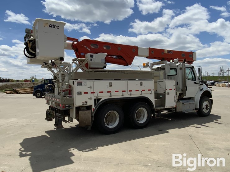 2015-freightliner-m2-106-image-5
