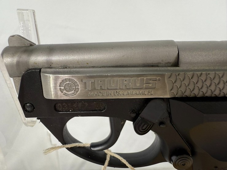 #10-•-taurus-pt-25-25-auto-pistol-031672-image-8