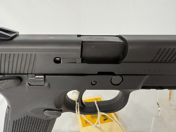 #16-•-fnh-fwp-45-45acp-pistol-61dmp10518-image-20