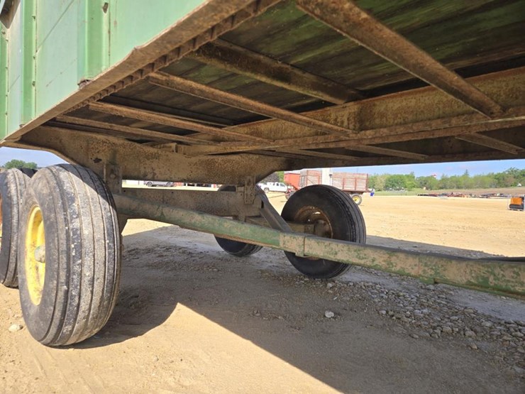 john-deere-714-image-12