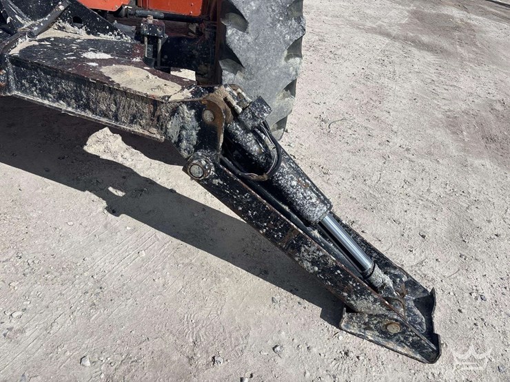 2018-jlg-10054-10,000lb-4x4-rough-terrain-telehandler-image-15