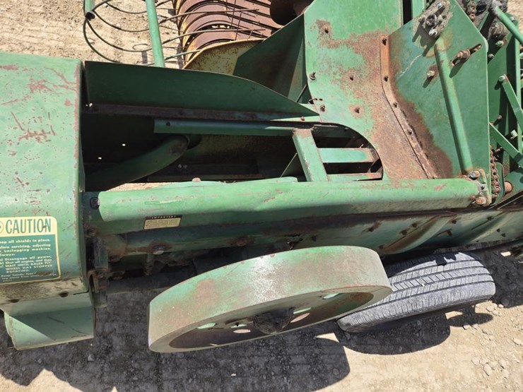 john-deere-24t-image-4